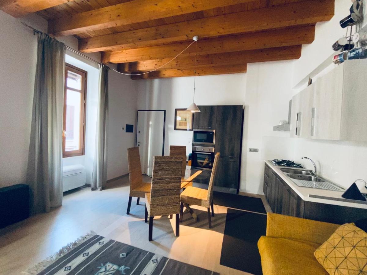 Ng Guest House Il Ris 사사리 외부 사진
