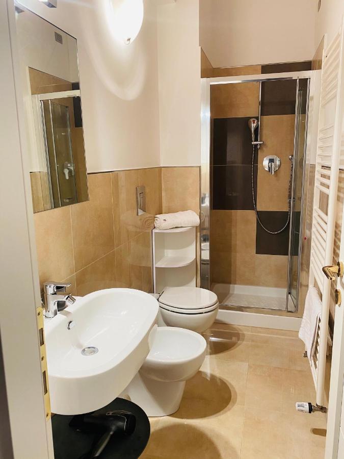 Ng Guest House Il Ris 사사리 외부 사진