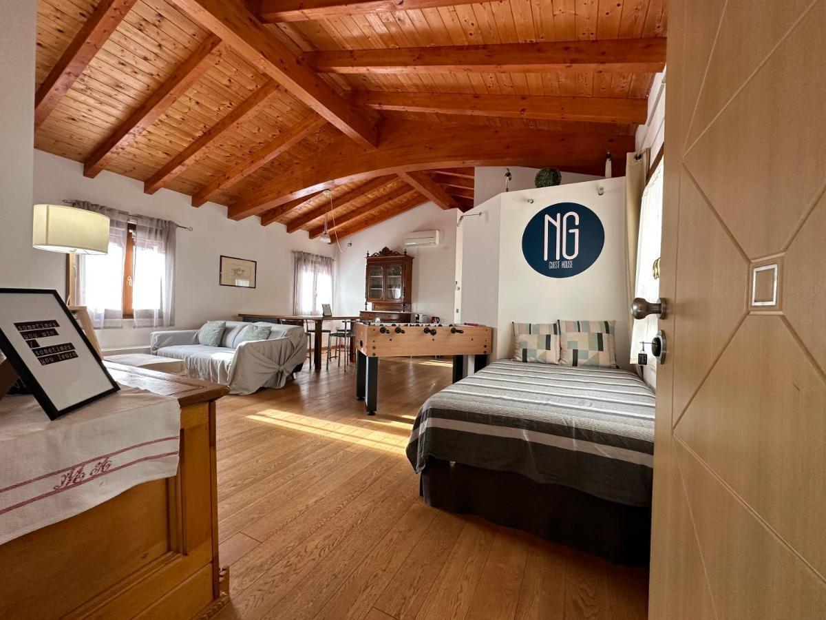 Ng Guest House Il Ris 사사리 외부 사진