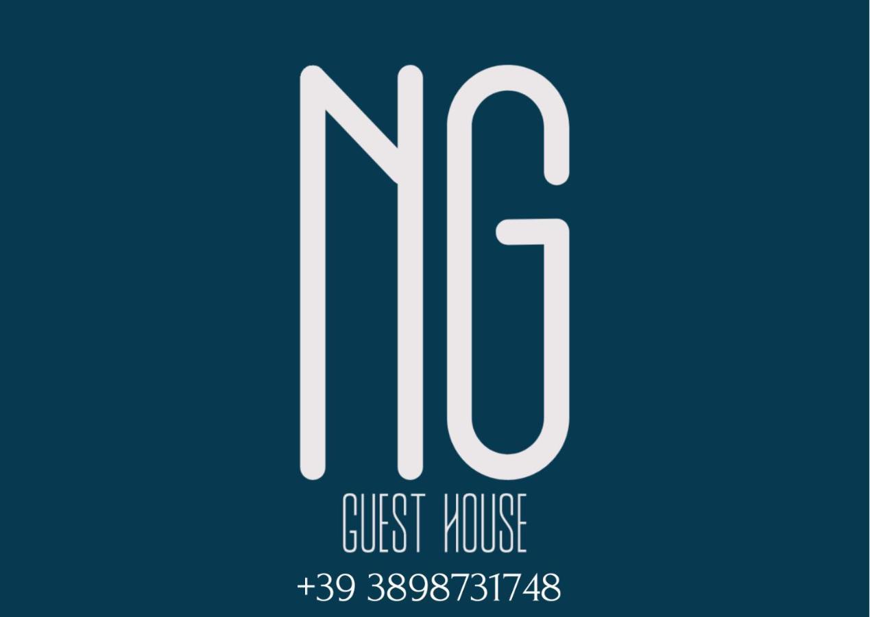 Ng Guest House Il Ris 사사리 외부 사진