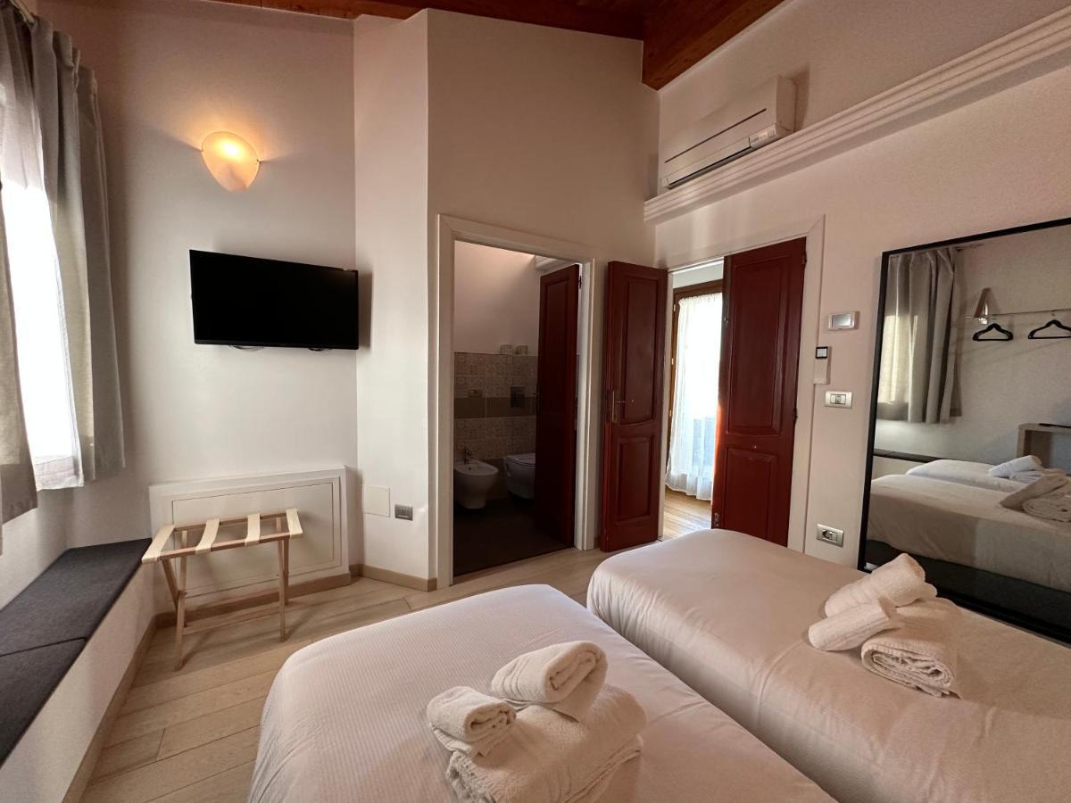 Ng Guest House Il Ris 사사리 외부 사진