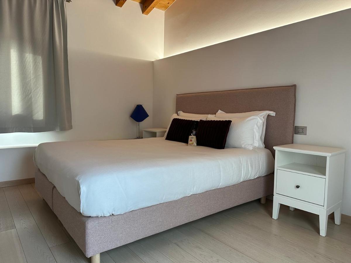 Ng Guest House Il Ris 사사리 외부 사진