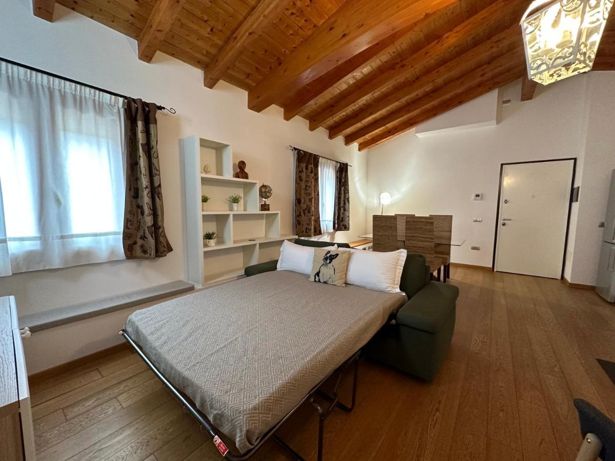 Ng Guest House Il Ris 사사리 외부 사진