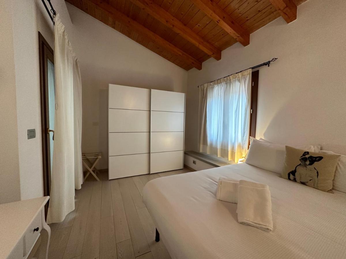 Ng Guest House Il Ris 사사리 외부 사진