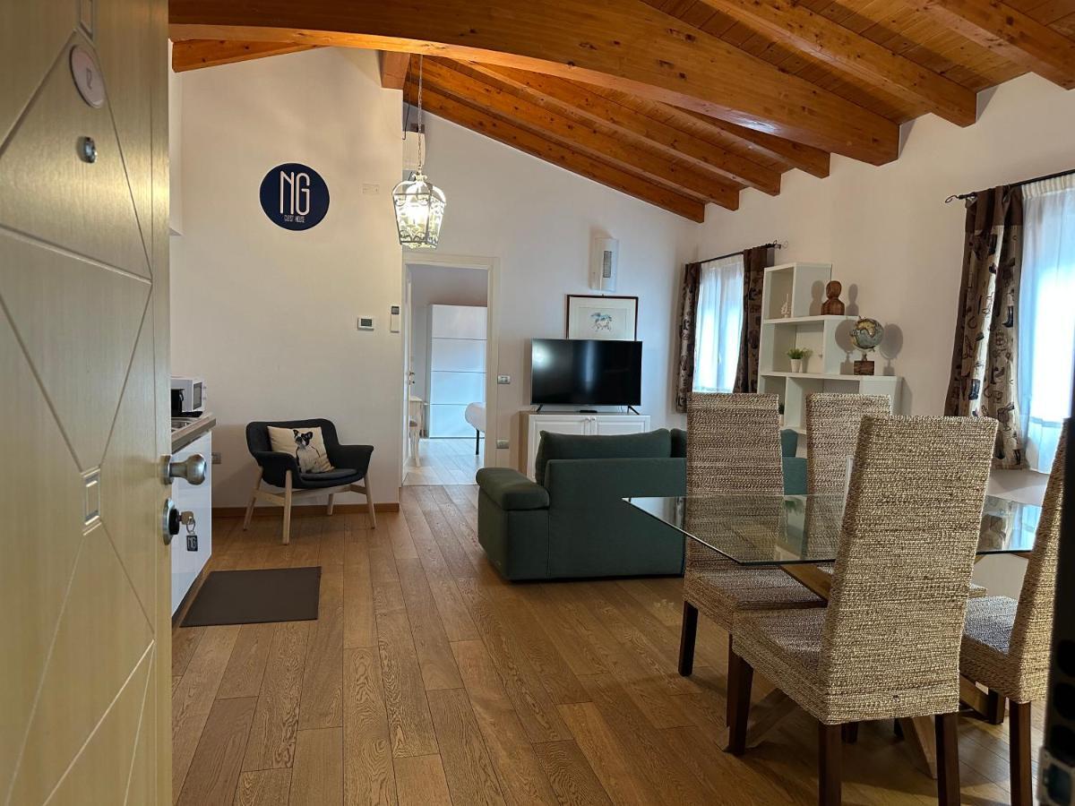 Ng Guest House Il Ris 사사리 외부 사진