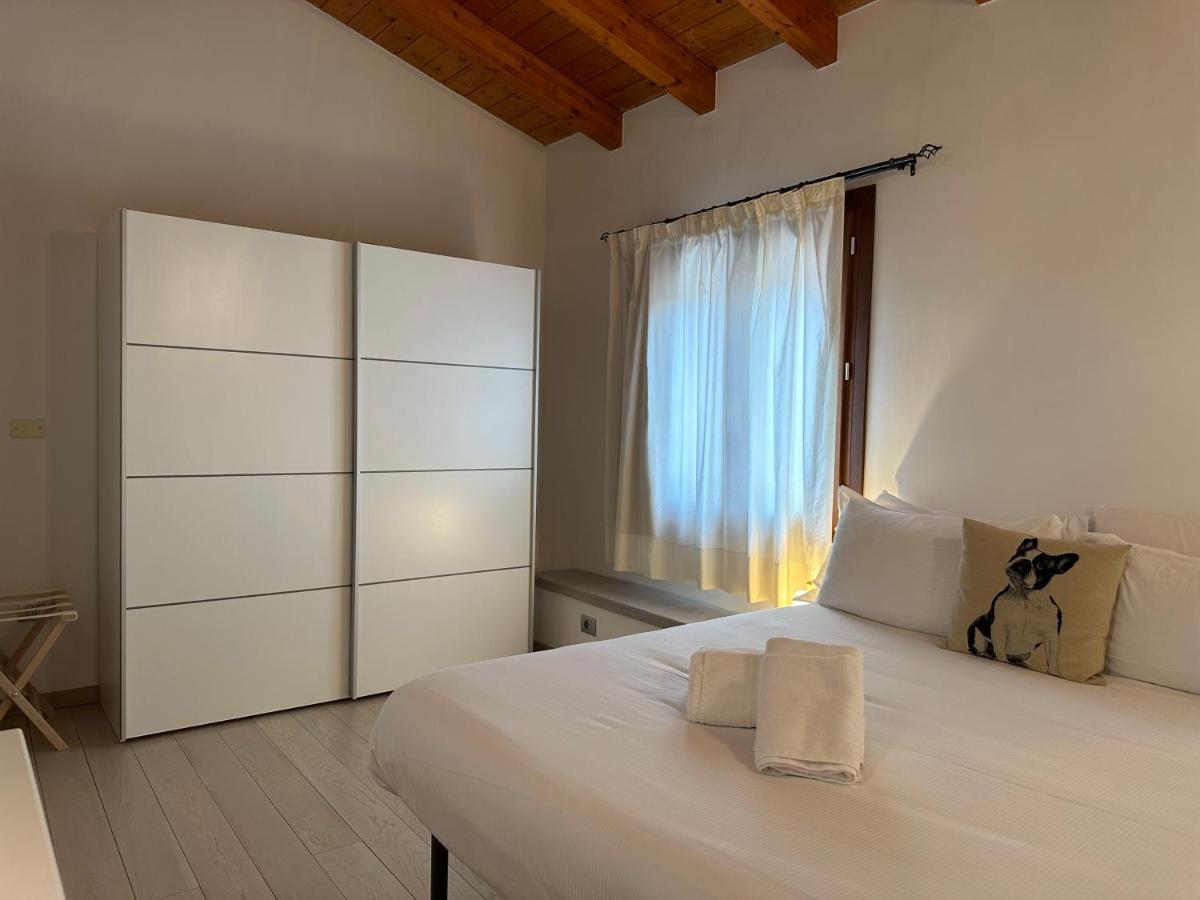 Ng Guest House Il Ris 사사리 외부 사진