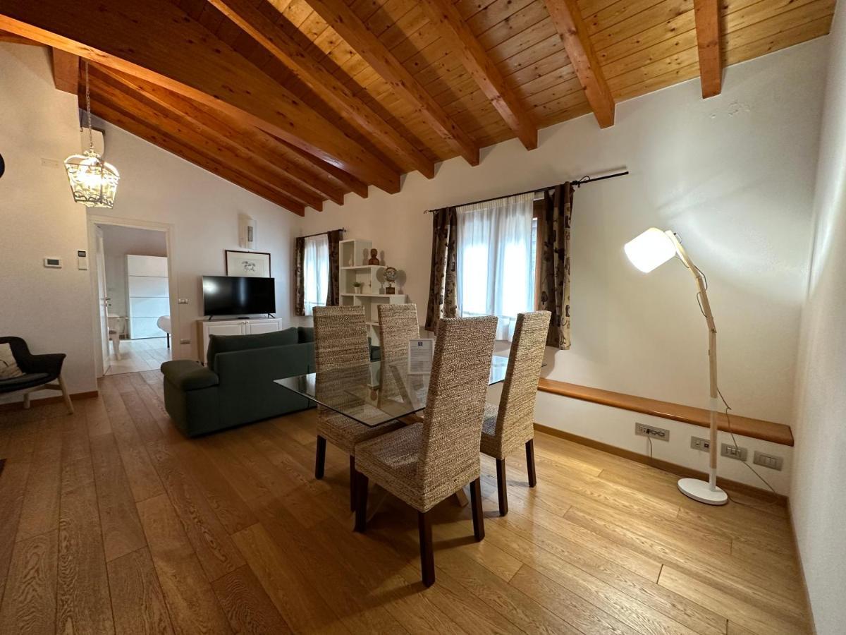 Ng Guest House Il Ris 사사리 외부 사진