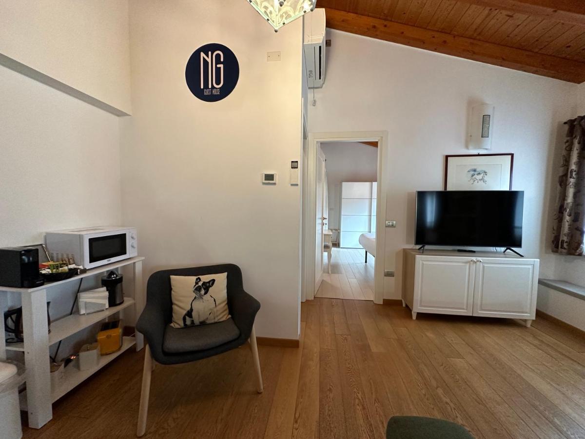 Ng Guest House Il Ris 사사리 외부 사진